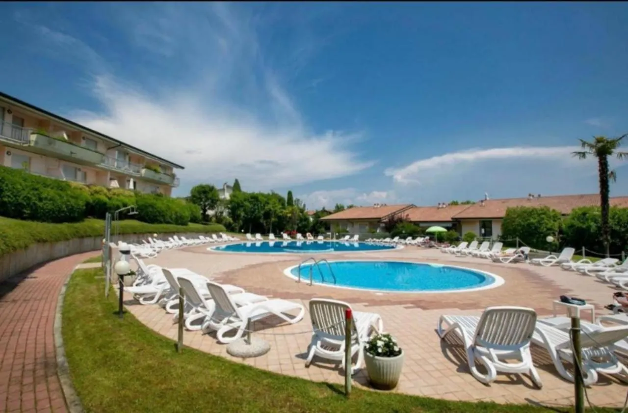 Desenzanoloft Official Partner Marriott Homes & Villas - A Casa Di Attila Desenzano del Garda 0*,  Italie
