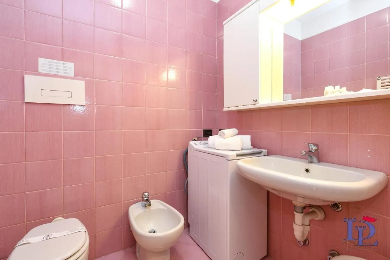 Desenzanoloft Official Partner Marriott Homes & Villas - A Casa Di Attila Desenzano del Garda 0*,